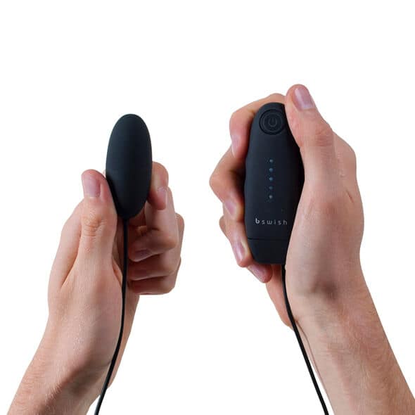 B SWISH - BNAUGHTY CLASSIC VIBRATING BULLET BLACK - Image 3