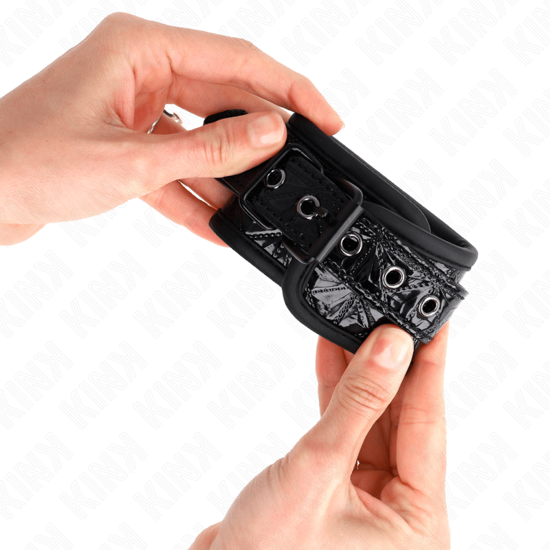 KINK - DIAMOND PATTERN WRIST RESTRAINTS BLACK ADJUSTABLE 17-26 CM X 5.5 CM - Bild 3